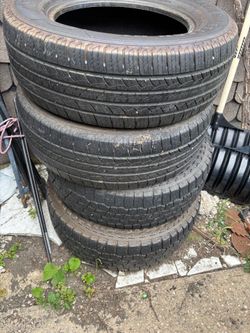 4 llantas 245/65r17 ( 2 diseños diferentes)