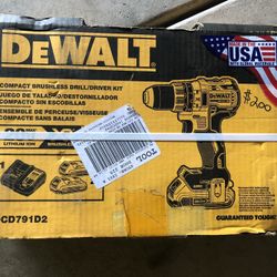 DEWALT 20-Volt MAX XR Lithium-Ion Cordless 1/2 in. Brushless Compact Drill/Driver with (2) Batteries 2Ah, Charger and Hard Case