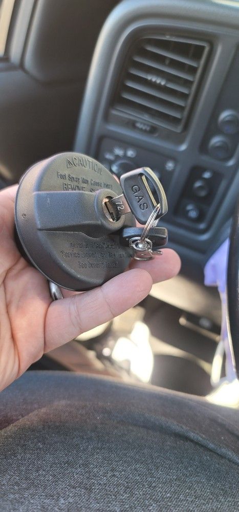 Chevy Sliverado Gas Cap (99-07)