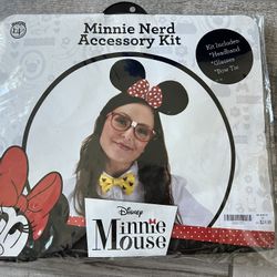 Minnie Mouse Nerd Accessory Kit 