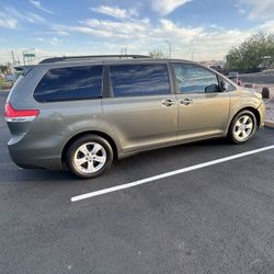 2011 Toyota Sienna