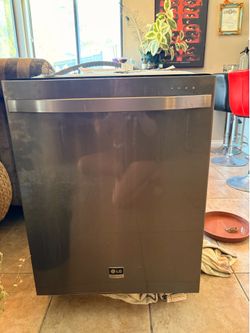 LG Studio dishwasher