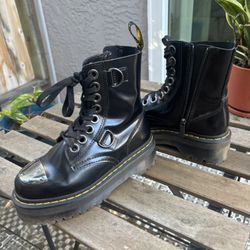 Dr. Martens 1460 Zip Metal Toe Boots – Black – Size 6 W