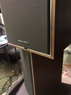 Realistic nova 15 speakers