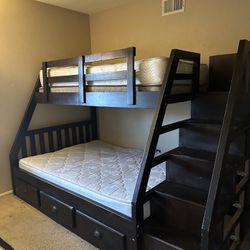 Full & Twin Sized Bunk Bed With Mattresses 