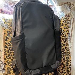 REI Signal Sling Backpack Travel Hiking Messenger Shoulder Padded Bag