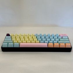 Custom 60% Mechanical Keyboard with Ducky Cotton Candy SA Profile Keycaps and Banana Split Switches