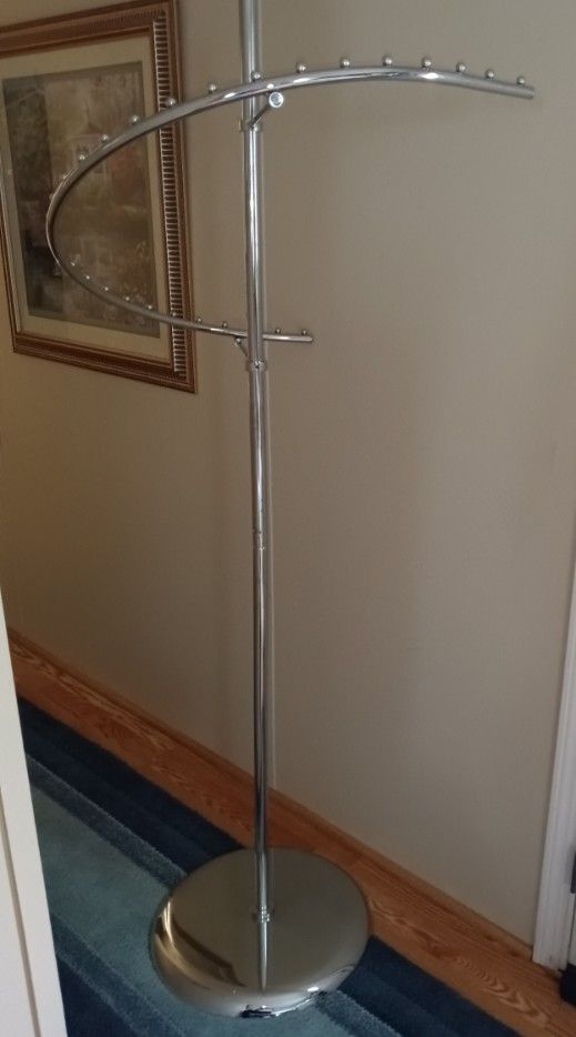 Circular Spiral Chrome Clothing Rack