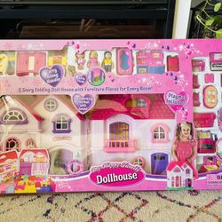 Brand New House Doll Set And Accessories $35 