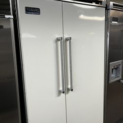 Viking 48”Wide Built In Side By Side Refrigerator Gloss White 