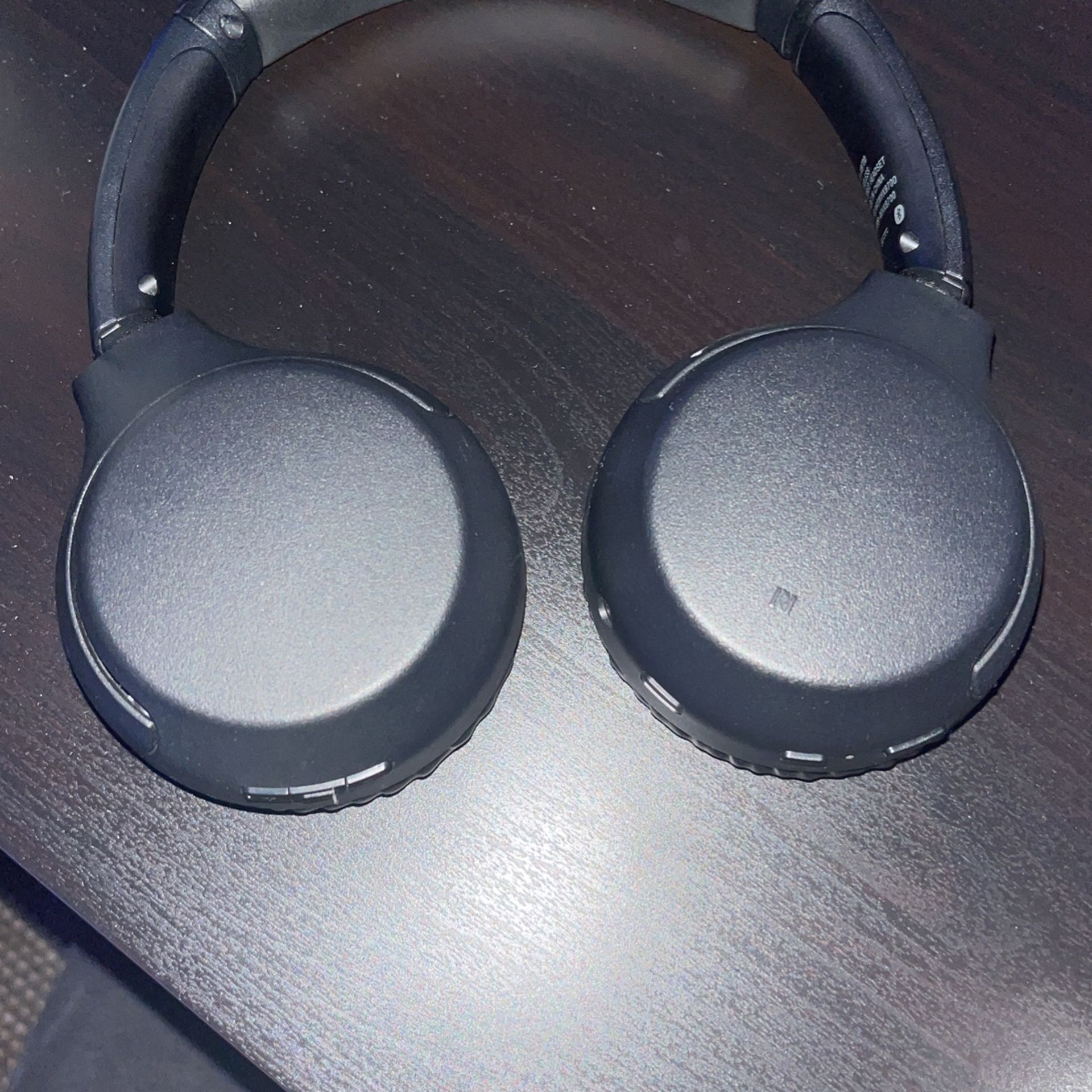 Xm4 Headphones Black for Sale in Mesa, AZ OfferUp