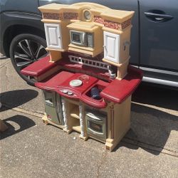 Step2 Play Kitchen 