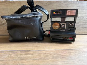 Never Used Polaroid 660 AF Instant Camera w/ Original Case - Mint