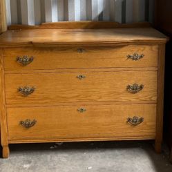 Dresser - 3 Drawer / Optimal Space 