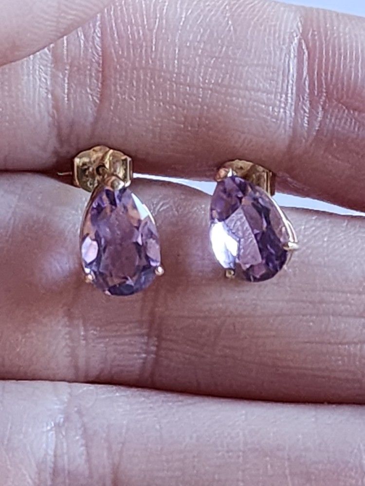14k Gold Amethyst Earrings