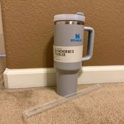 Stanley Quencher H2.0 40 Oz Tumbler
