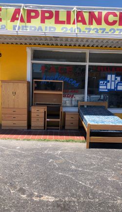 5 piece bedroom set !!! $275