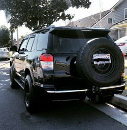 Spare tire carrier