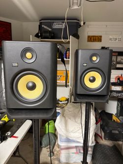 KRK Rokit 7 Powered Studio Monitors