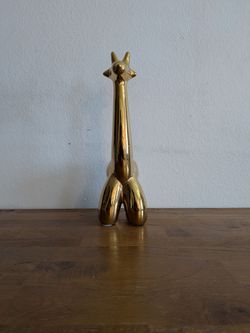 giraffe balloon animal figurine