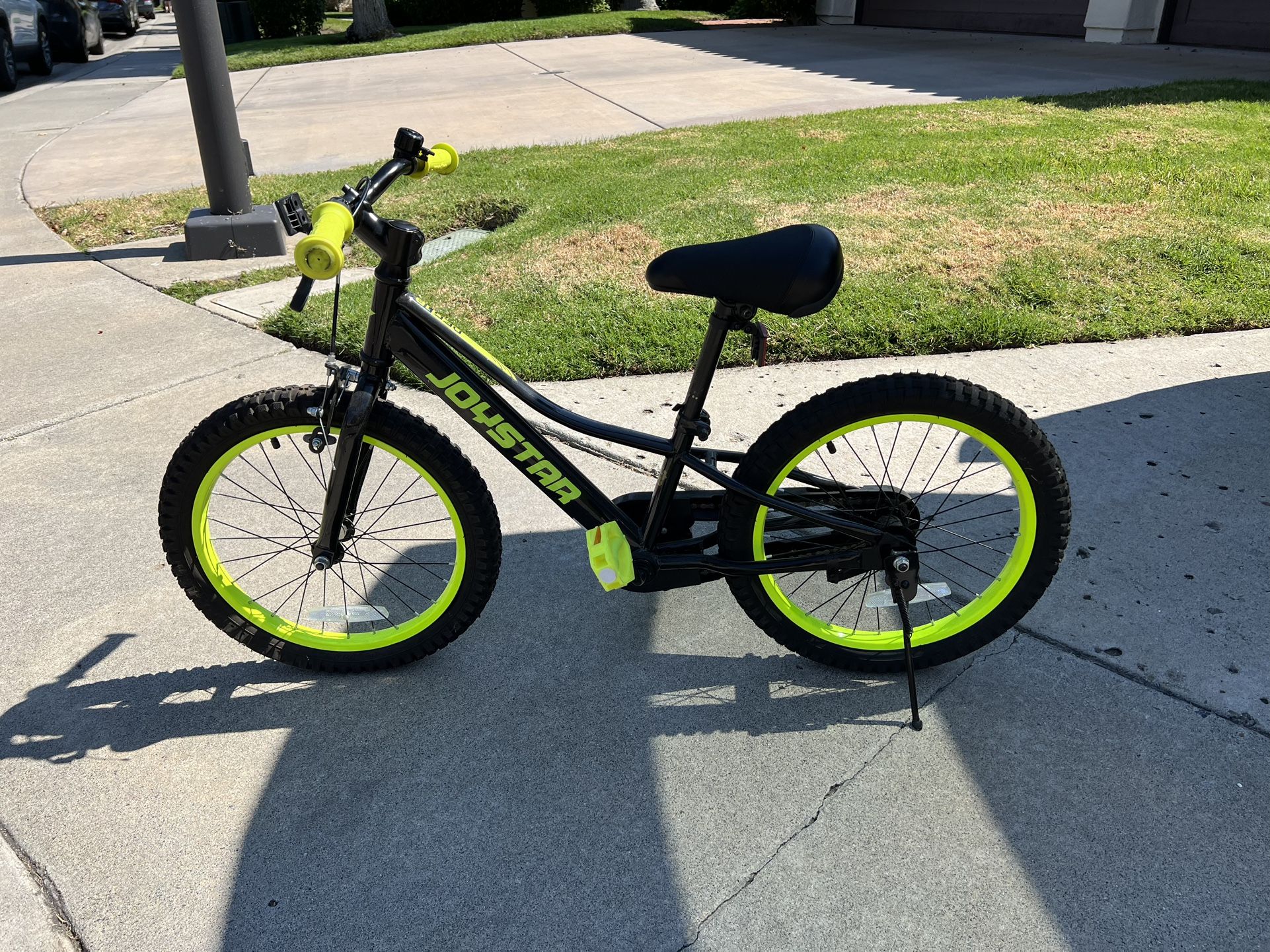 Joystar Neo 18” Kids Bike