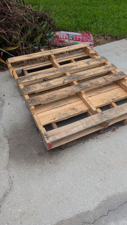2 free pallets