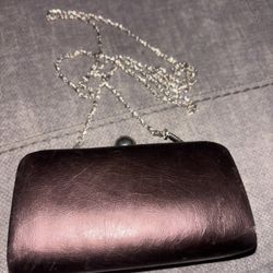 Tengo Estas Bolsitas  Muy Bonitas Color Crema Y Color Burgamdy 🌺