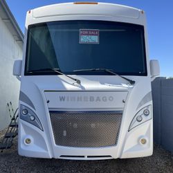 Winnebago intent 30R Low mileage! 50k