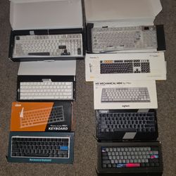 Lot of 7 Mechanical Keyboards and miscellaneous pc compknemts