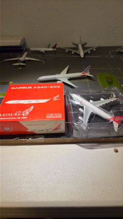 RARE Phoenix models 1/400 Air Leisure A340-200 mint