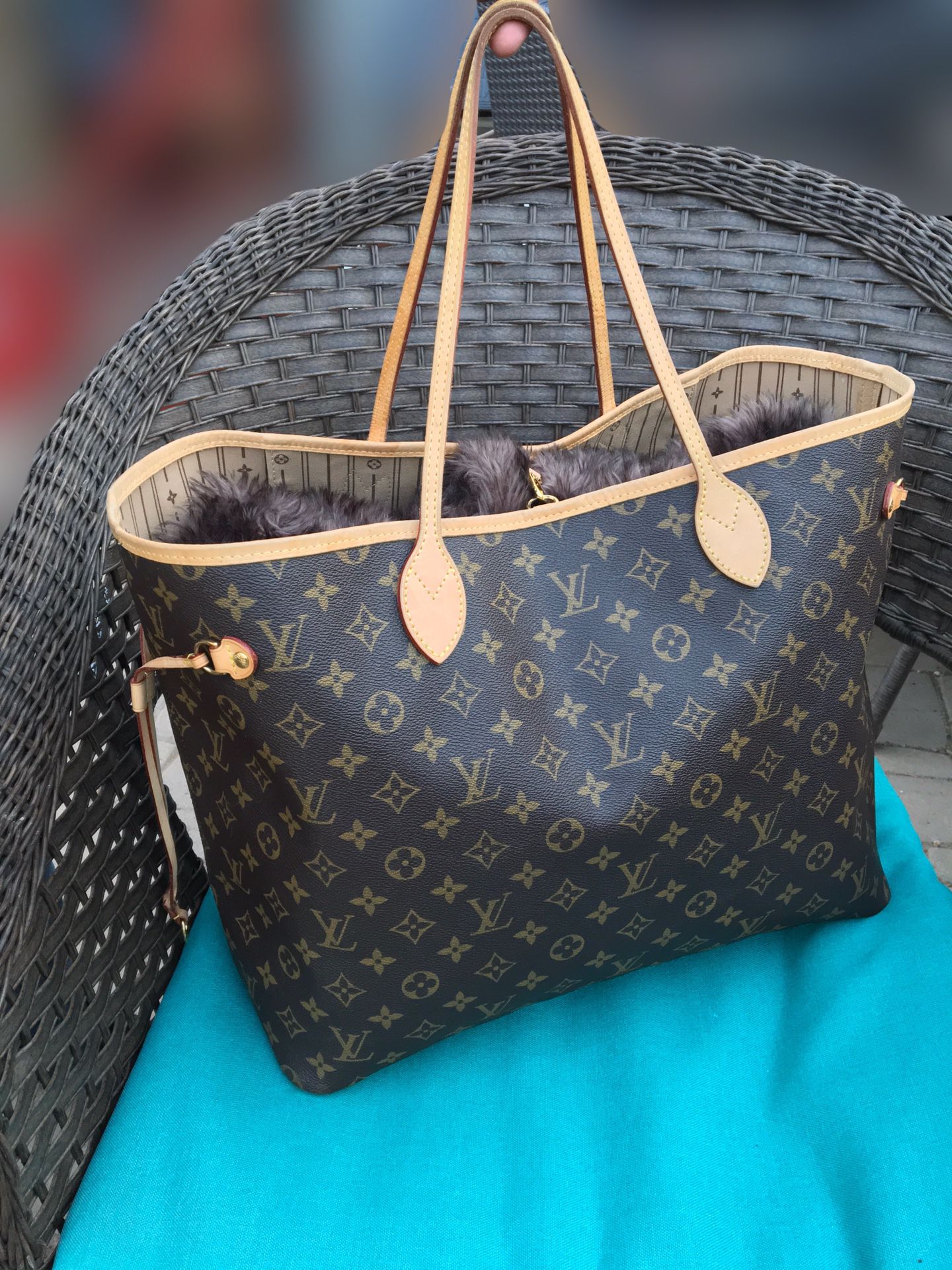 Authentic Louis Vuitton Monogram Neverfull GM for Sale in Glendale, AZ -  OfferUp