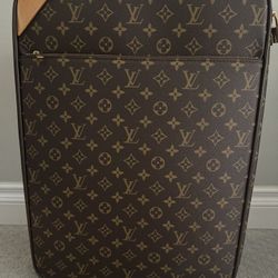 Louis Vuitton Pegase 55 Carry On Luggage