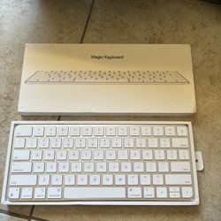 Apple Magic Keyboard 