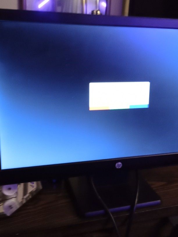 Hp 18.5 Widescreen LED   LCD Monitor $25