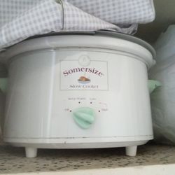 Crockpot Plus Little Dipper for Sale in Jersey City, NJ - OfferUp