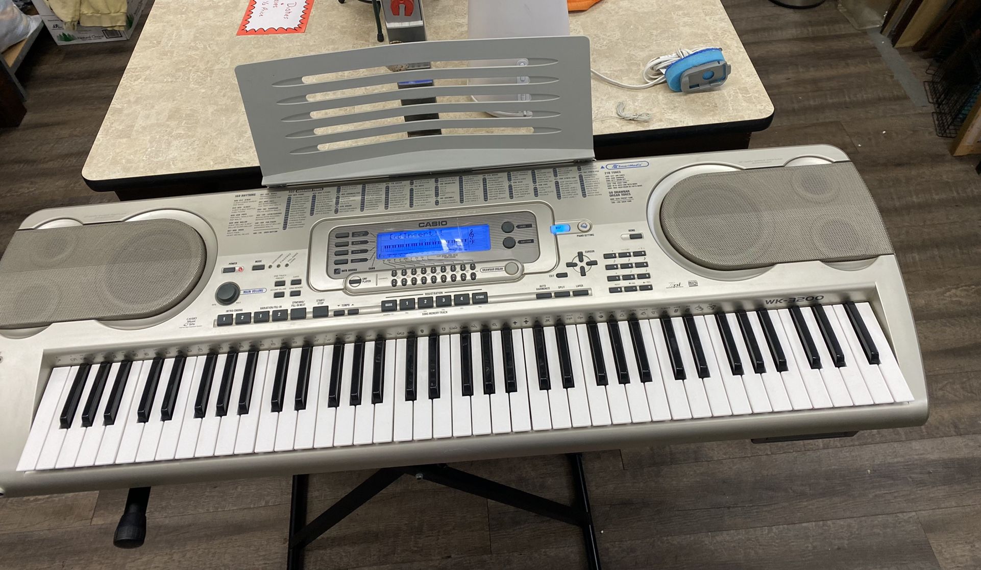 Casio WK- 3200 Keyboard