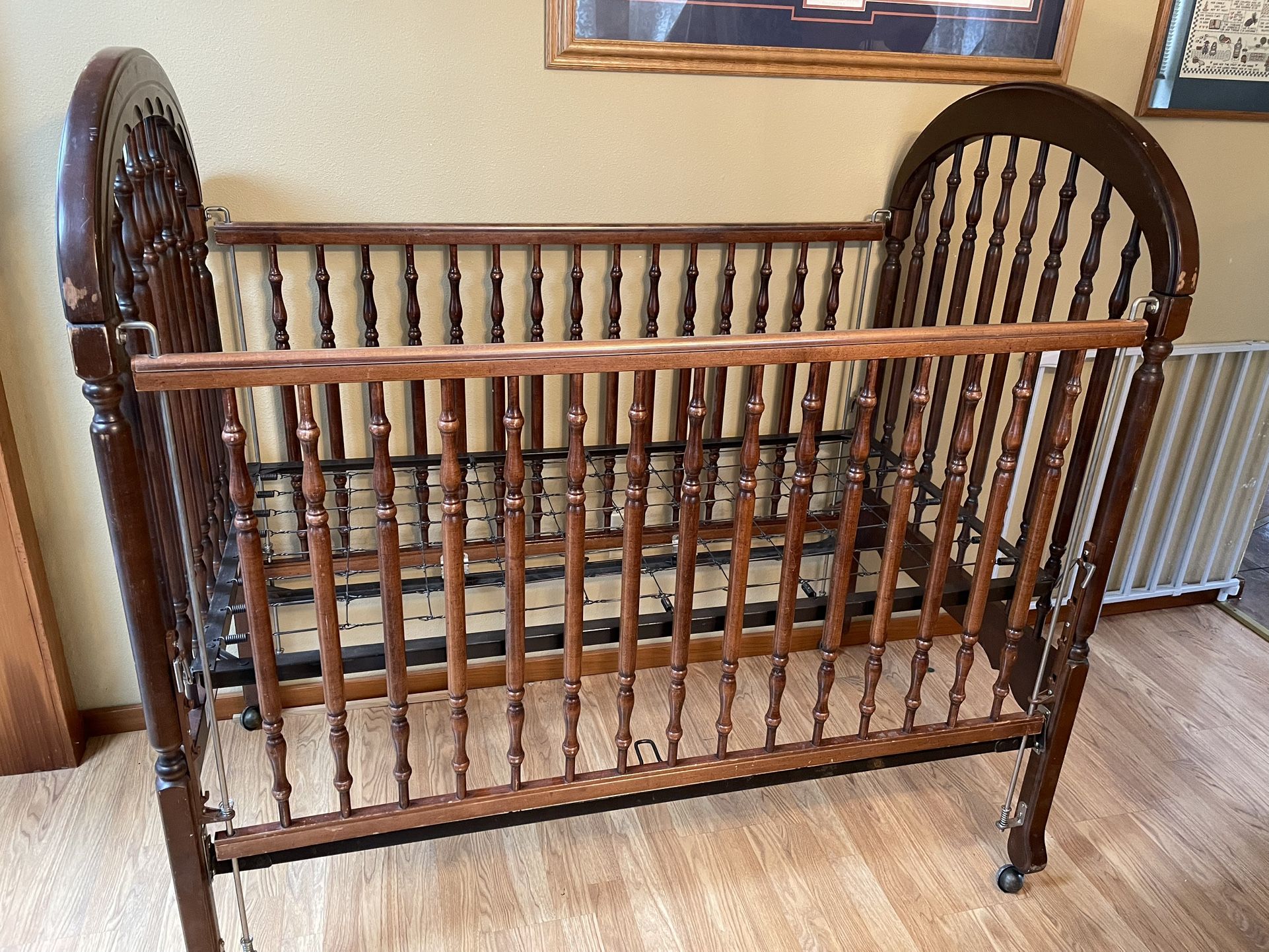 Free Wooden Crib