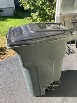 Toter 64 Gallon Trash Can Heavy Duty With Wheels 
