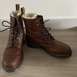 Doc Martens Fur Lines Boots