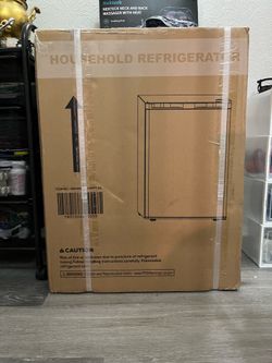 Mini fridge