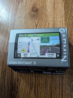 Garmin DriveSmart 76, 7-inch Car GPS Navigator with Bright, Crisp High-resolution Maps