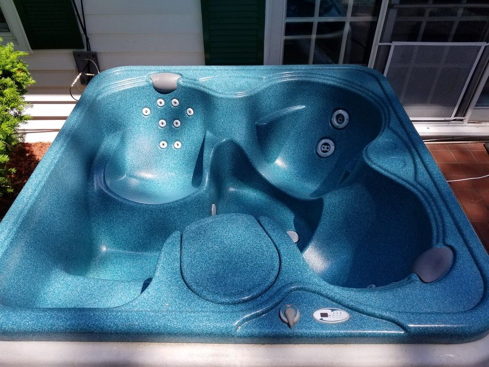 Hot tub pool spa jacuzzi ON SALE THIS WEEKEND!