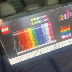 Lego-everyone Is Awesome