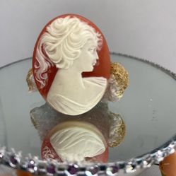 Vintage Celluloid Woman Cameo Brooch