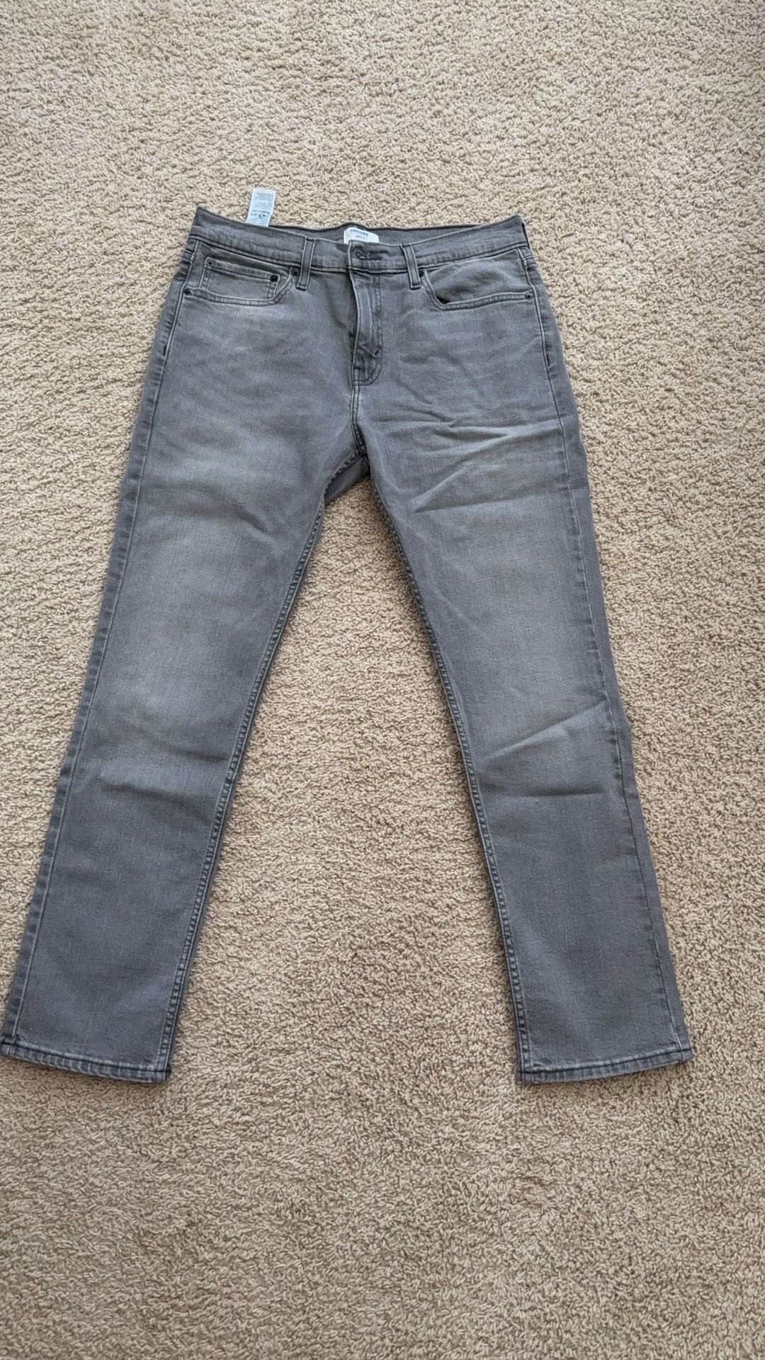 Grey Levi’s 216 slim fit jeans