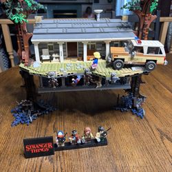 Lego Stranger Things 75810 99% Complete