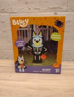 Disney Bluey Halloween inflatable 🎃