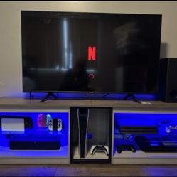 Hisense 50” Class Quantum 4K ULED & TV Stand