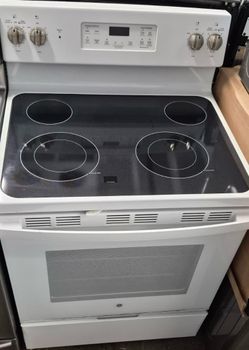 GE Electric Stove