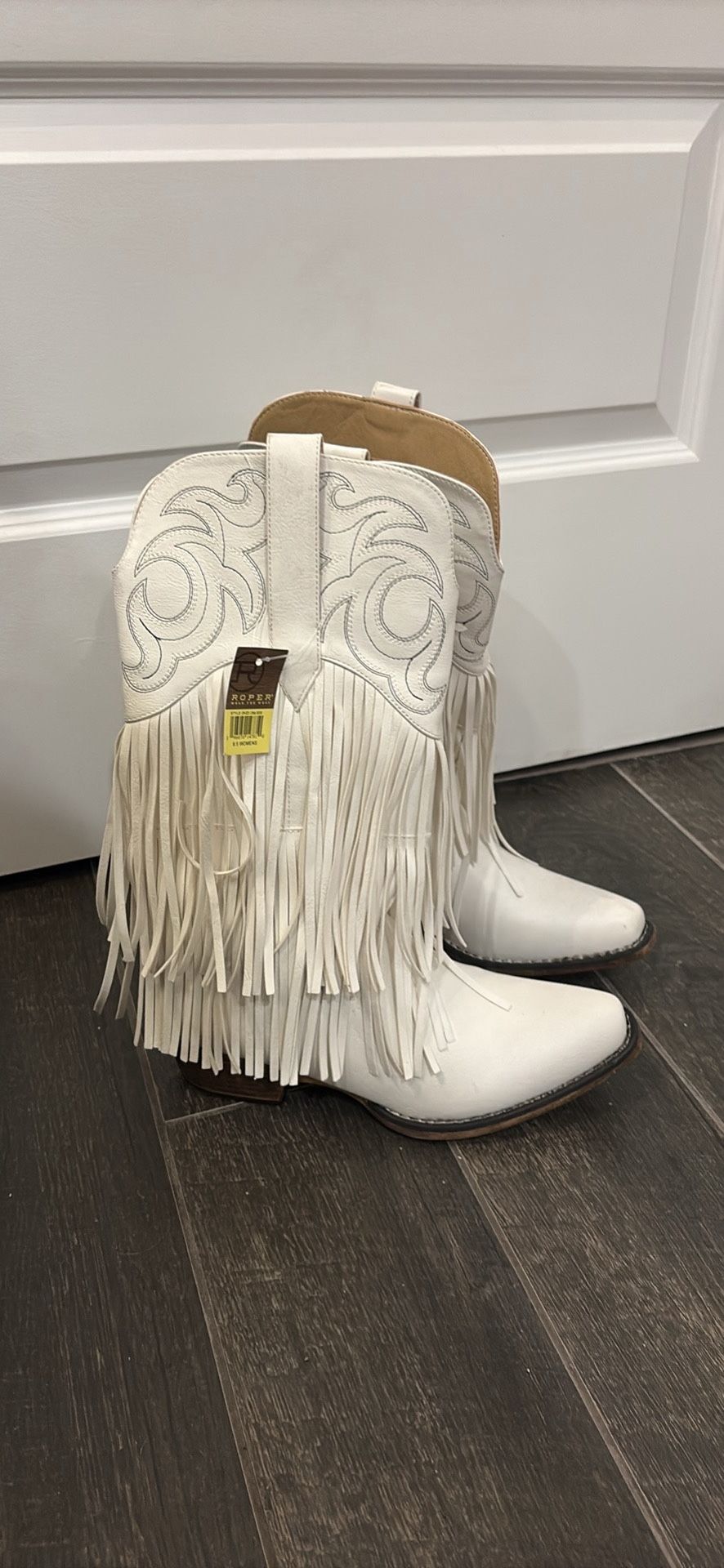 WOMEN'S ROPER WHITE SNIP TOE BOOT W/ FAUX LEATHER FRINGE 8.5